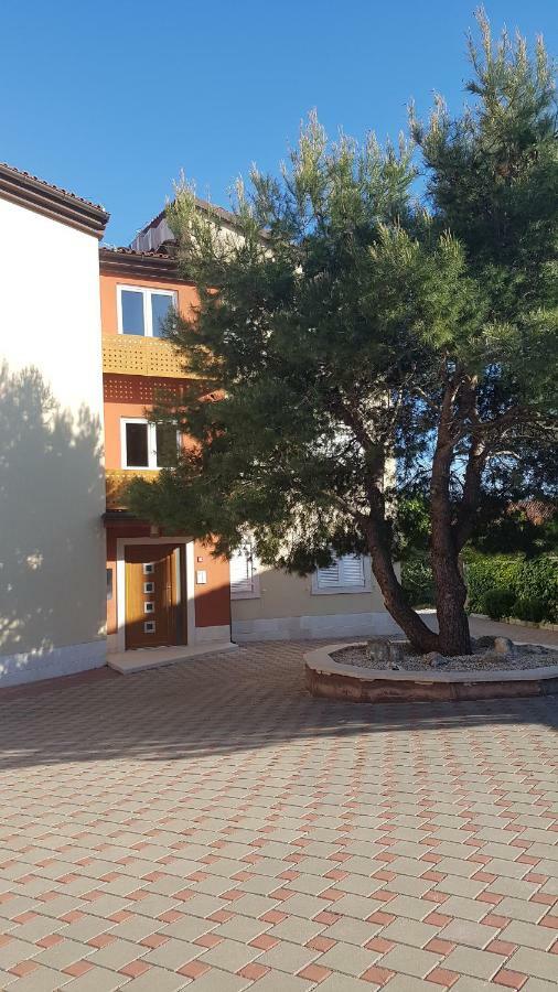 Villa Alice App2 Лижнян Екстер'єр фото
